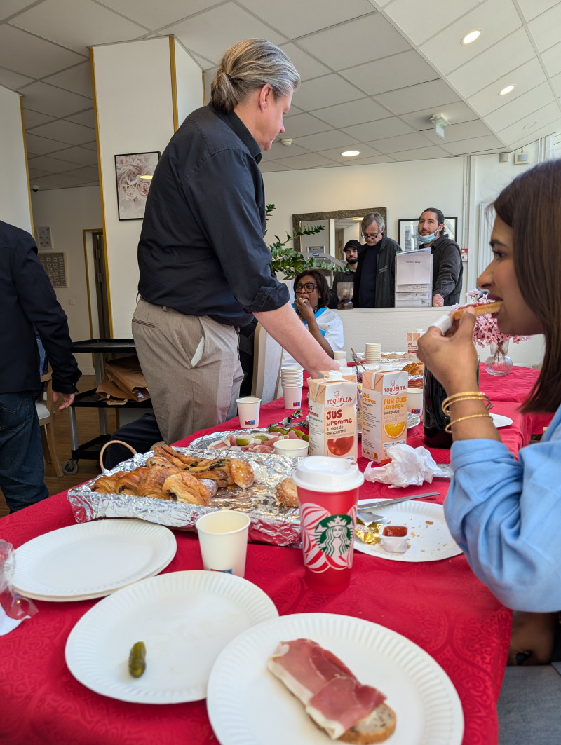 petit déjeuner du personnel (brunch)
