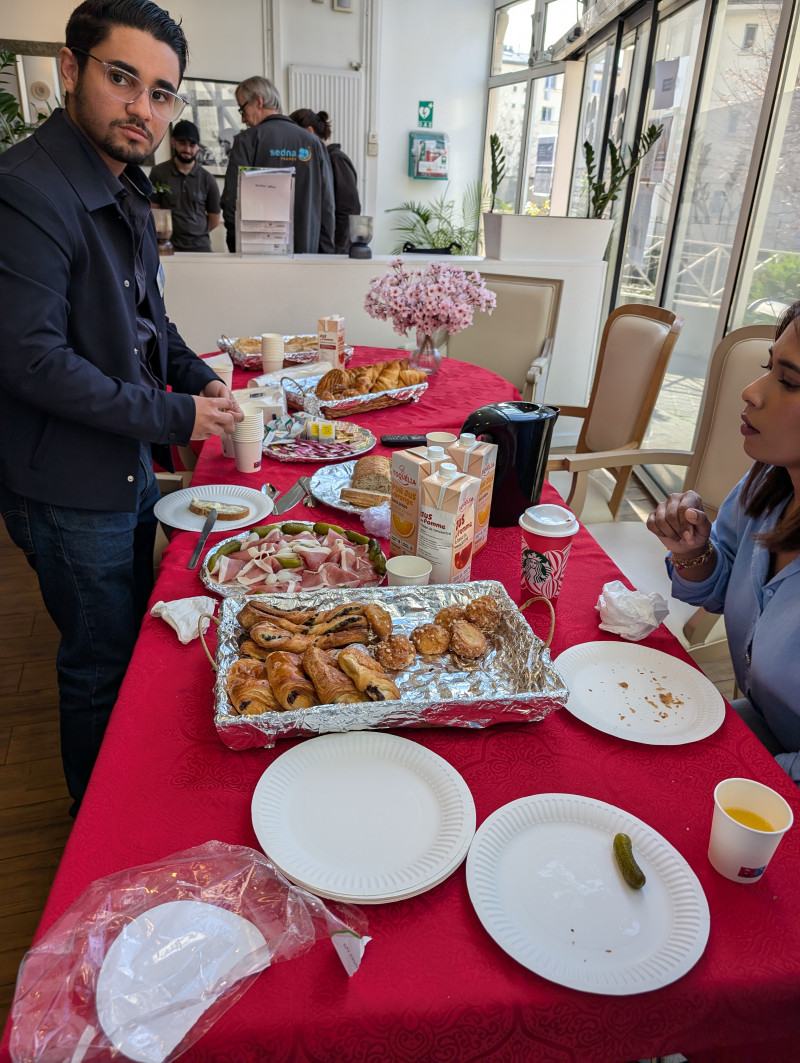 petit déjeuner du personnel (brunch)